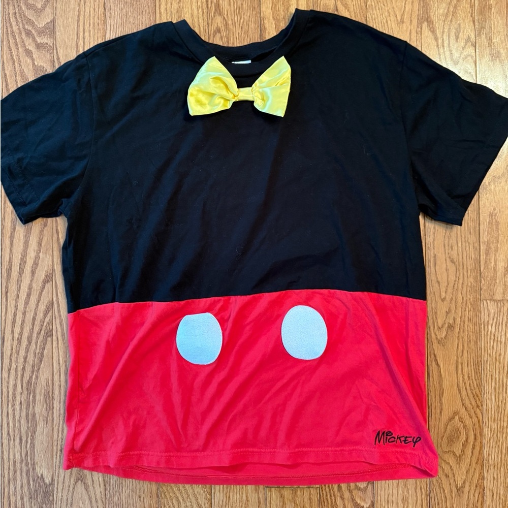 Adult Disney Mickey Mouse T Shirt Embroidered With "MICKEY" Size XL